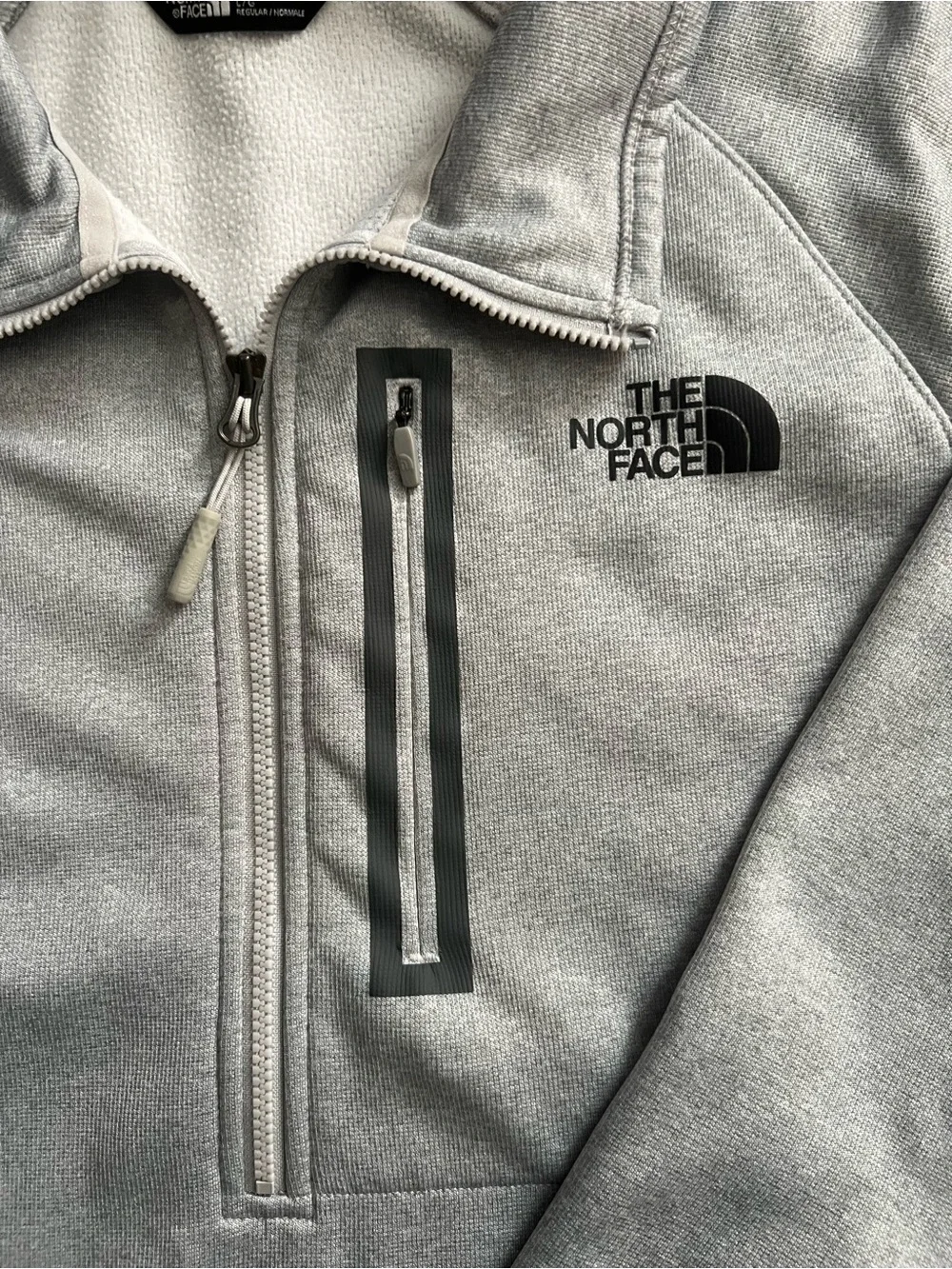 The North Face Men’s Light Gray Quarter-Zip Fleece Pullover